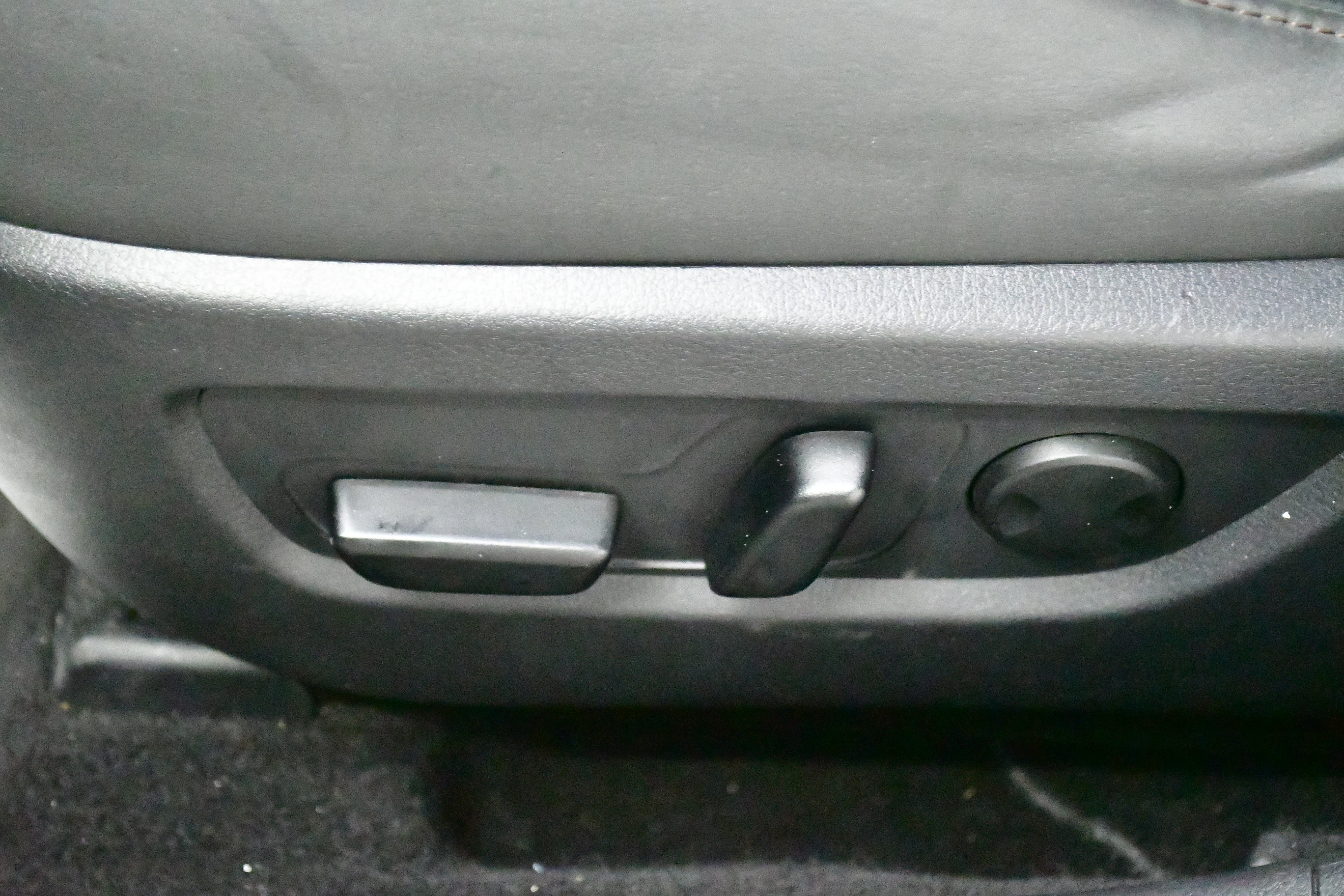 Used 2024 MAZDA CX-30 AWD 2.5 S w/ Premium Package image 22