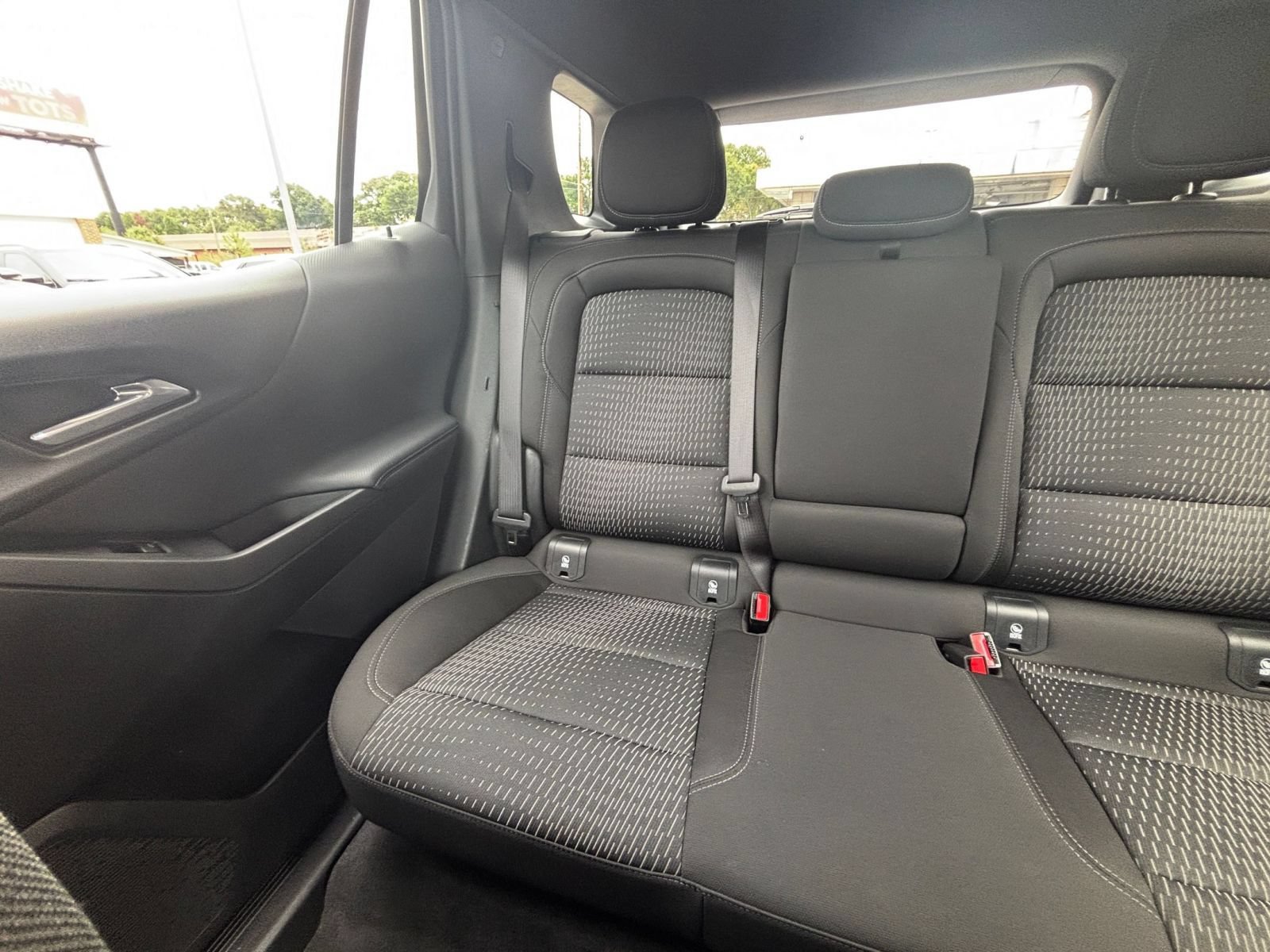 Used 2025 Chevrolet Equinox LT FWD image 39
