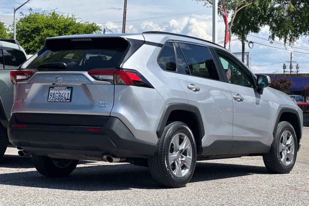 Certified 2022 Toyota RAV4 XLE w/ Convenience Package image 3