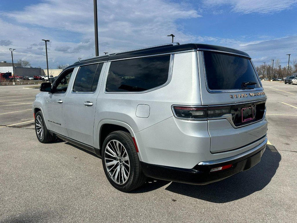 Used 2024 Jeep Grand Wagoneer L Series III image 3