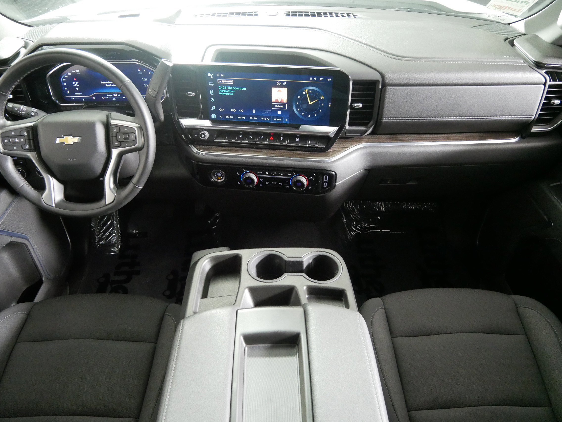Used 2023 Chevrolet Silverado 1500 LT image 10