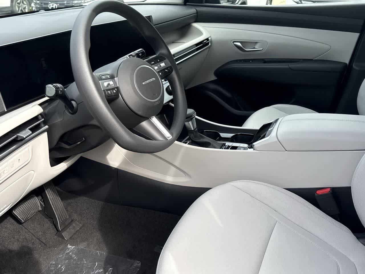 New 2026 Hyundai Tucson SEL Plus FWD image 13