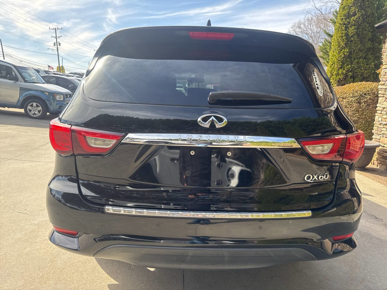 Used 2016 INFINITI QX60 AWD w/ Premium Plus Package image 4