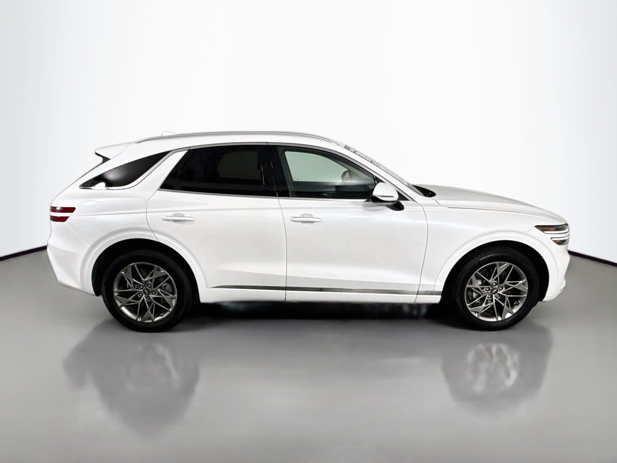 Used 2025 Genesis GV70 2.5T AWD/4WD image 8
