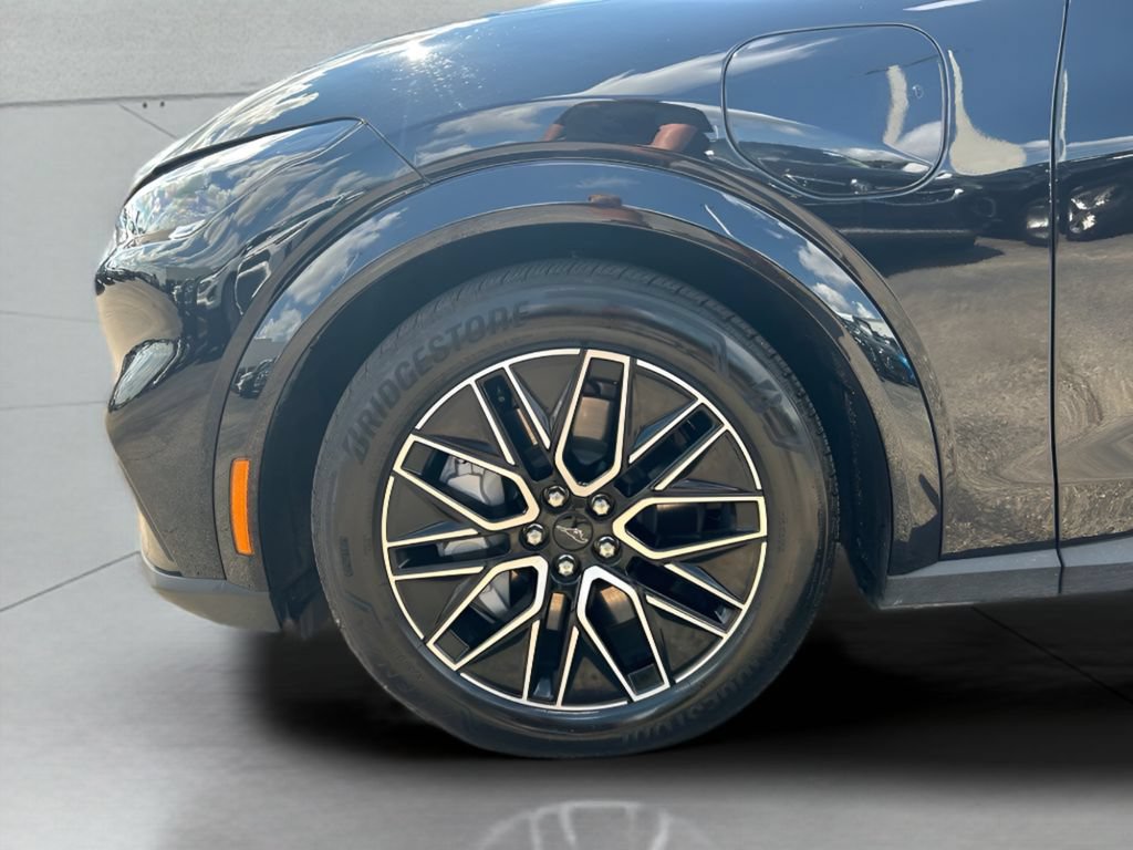 Certified 2025 Ford Mustang Mach-E Premium AWD/4WD image 27