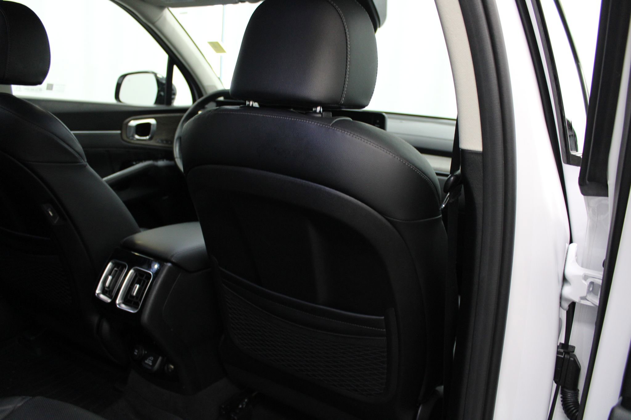 Used 2023 Kia Sorento SX Prestige AWD/4WD image 32