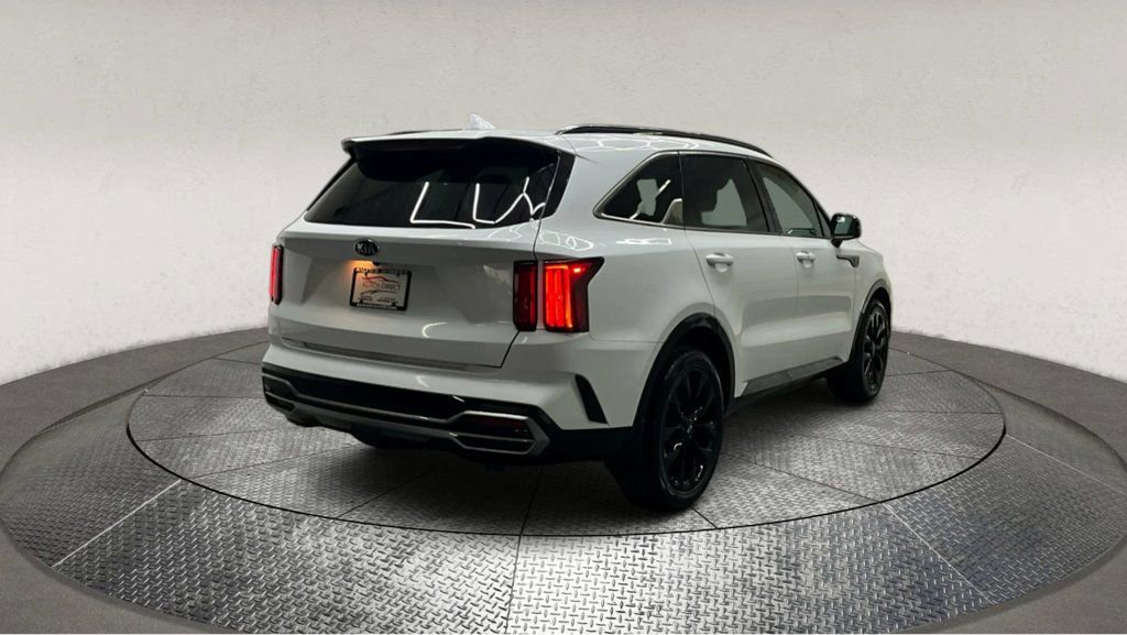 Used 2021 Kia Sorento SX image 8