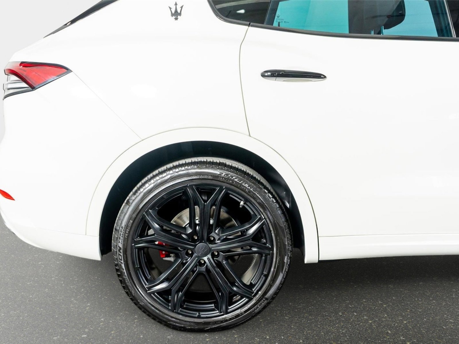 Used 2023 Maserati Levante GT image 7