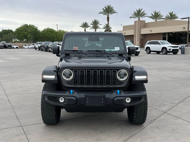 Used 2025 Jeep Wrangler Unlimited Rubicon 4xe w/ Convenience Group AWD/4WD image 5