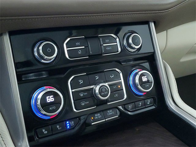Used 2024 GMC Yukon XL Denali image 31
