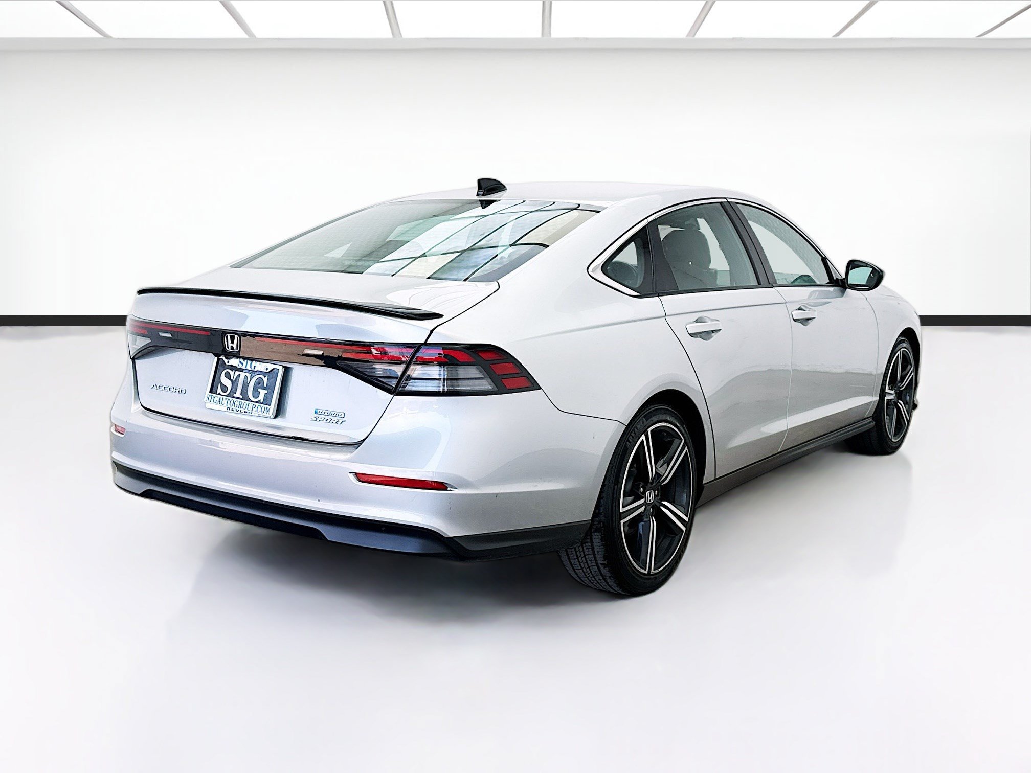 Used 2024 Honda Accord Sport image 4