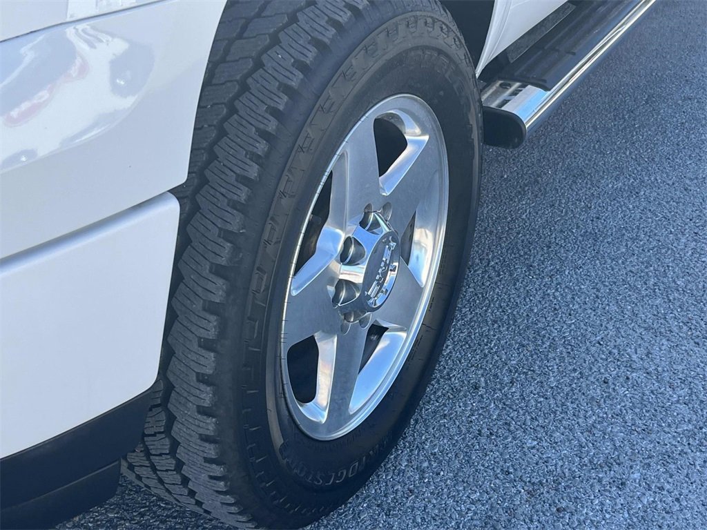 Used 2014 GMC Sierra 2500 Denali w/ Suspension Package, Off-Road image 9