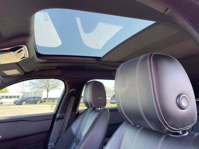 Used 2020 Land Rover Range Rover Velar R-Dynamic S image 23