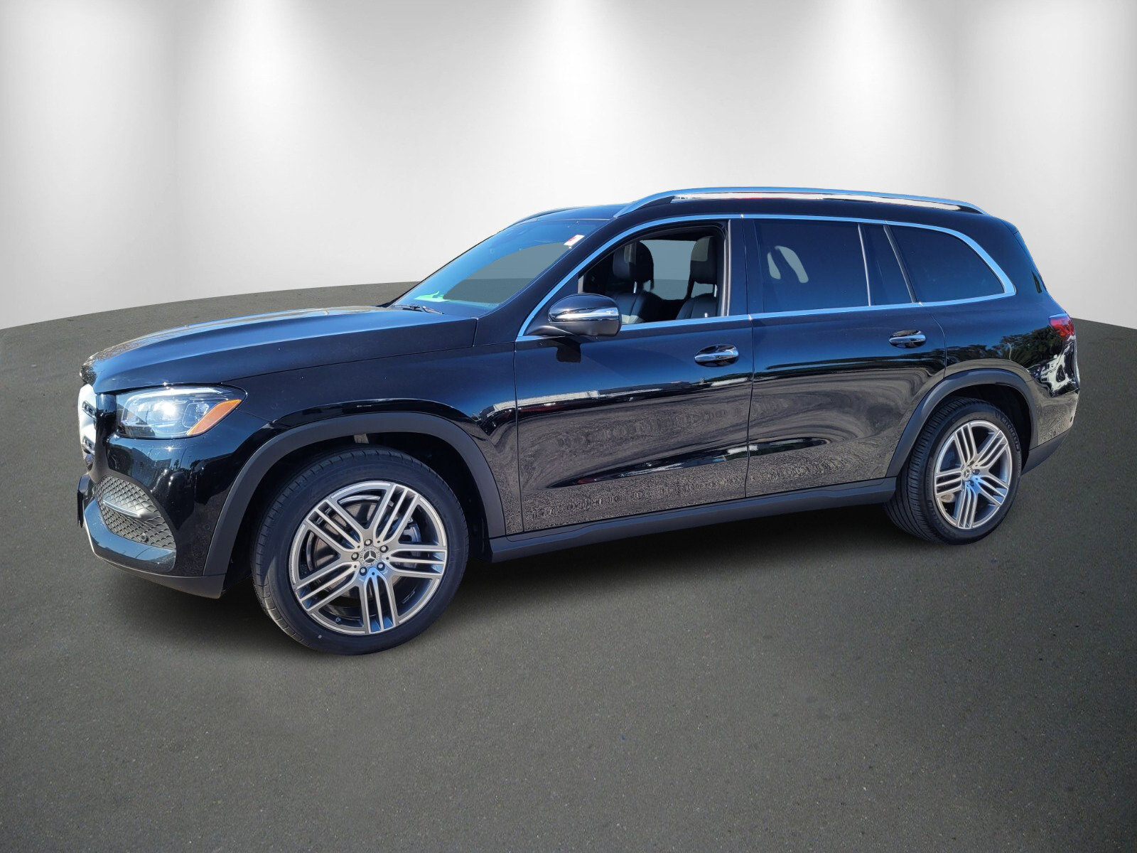 Used 2021 Mercedes-Benz GLS 450 4MATIC image 3
