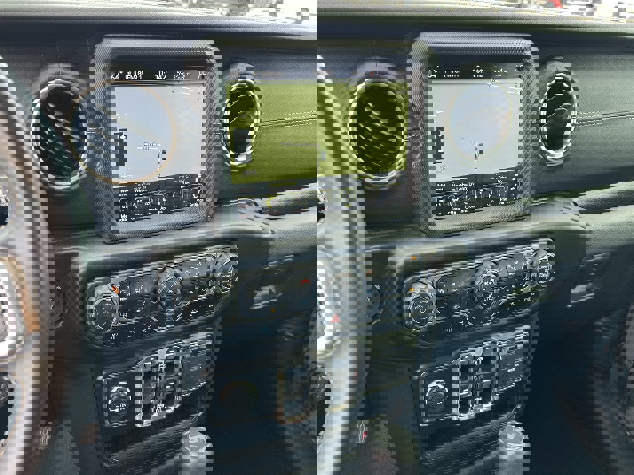 Used 2022 Jeep Wrangler Unlimited Sahara w/ Cold Weather Group image 15