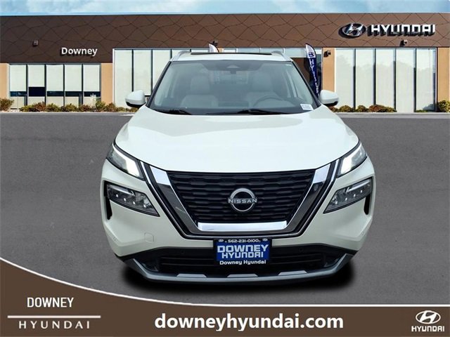 Used 2023 Nissan Rogue SL w/ SL Premium Package image 2