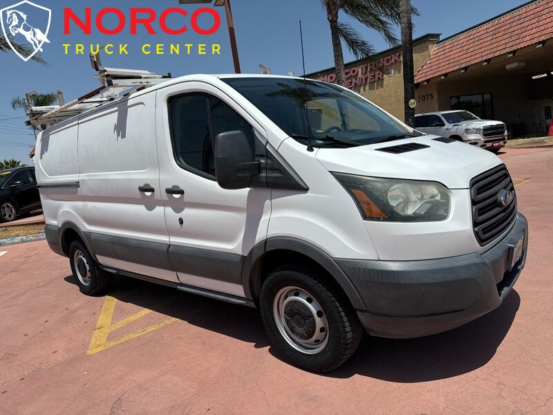 Used 2015 Ford Transit 250 130 Low Roof RWD image 2