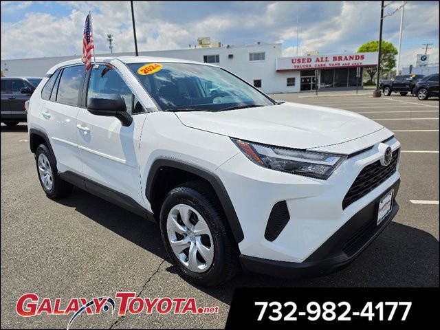 Used 2024 Toyota RAV4 LE image 1