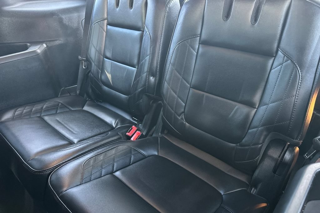 Used 2018 Ford Explorer Platinum AWD/4WD image 15