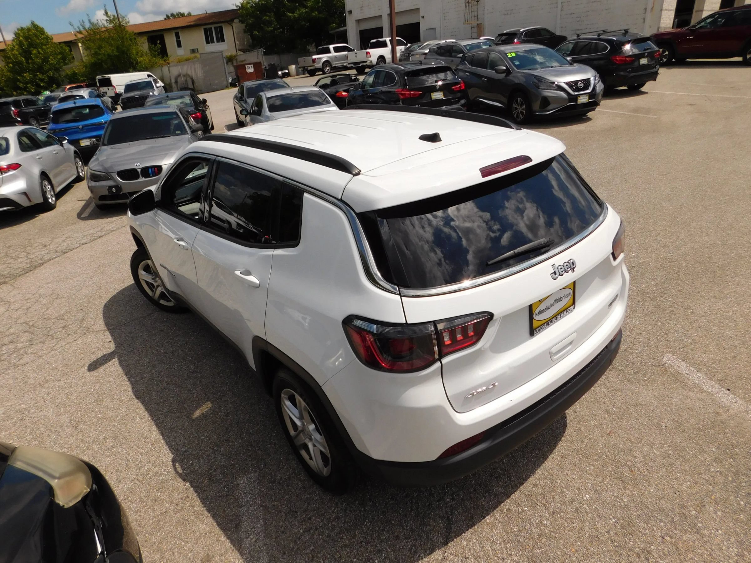 Used 2024 Jeep Compass Latitude AWD/4WD image 7