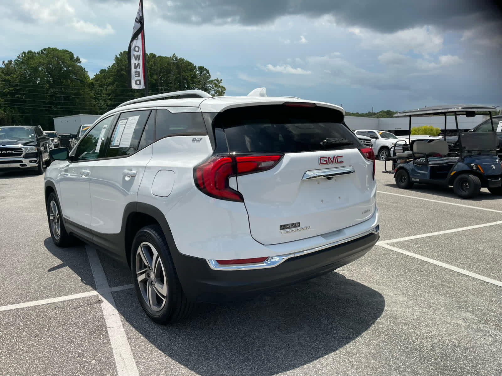 Used 2020 GMC Terrain SLT w/ Preferred Package AWD/4WD image 7