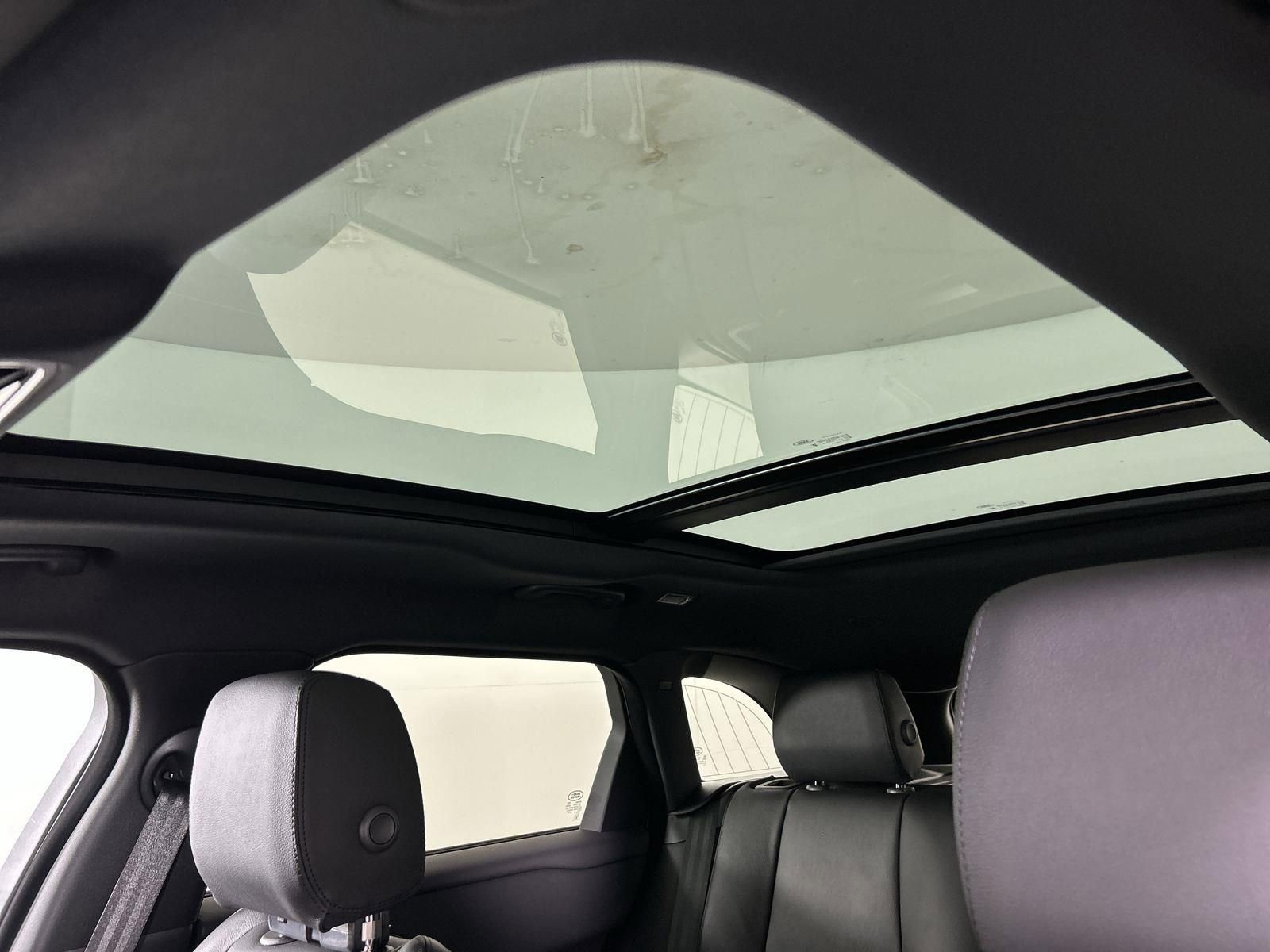 Certified 2026 Land Rover Range Rover Velar Dynamic SE image 9