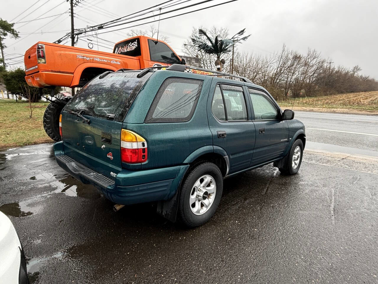Used 1998 Isuzu Rodeo LS image 4