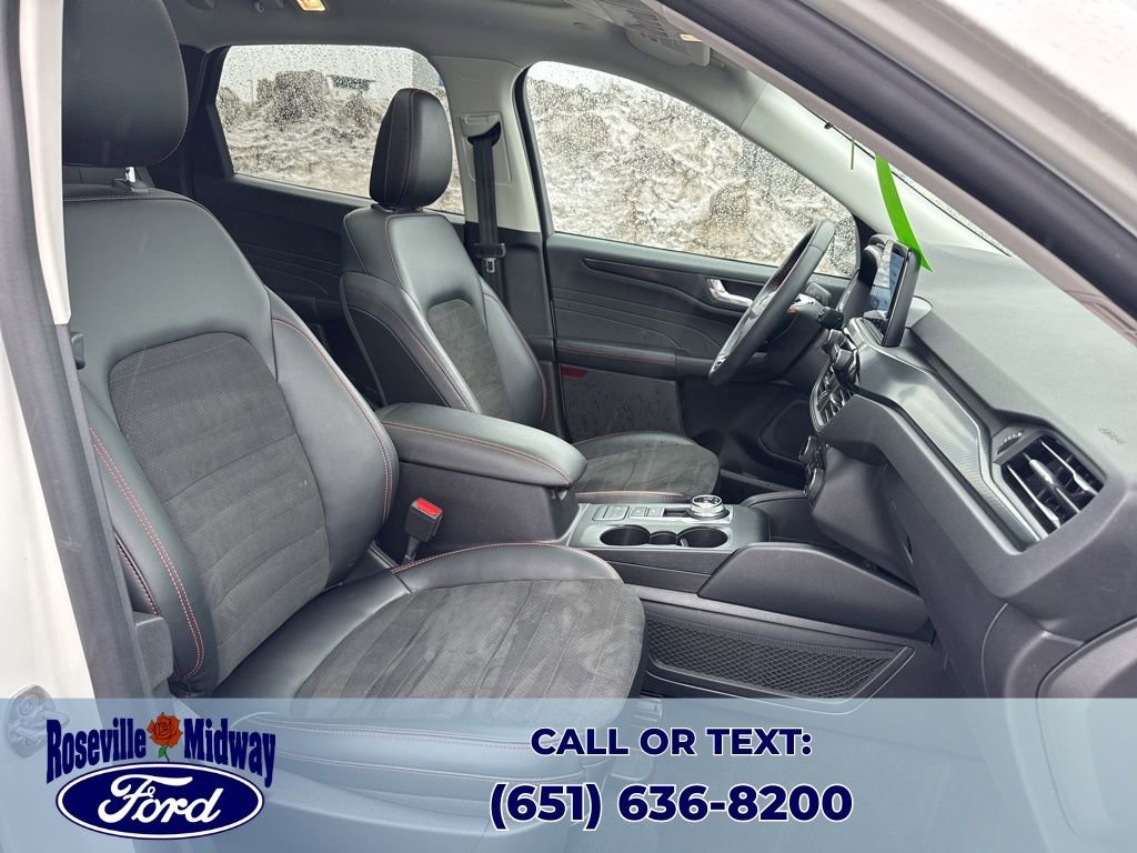 Used 2022 Ford Escape SEL w/ SEL Stealth AWD Package image 37