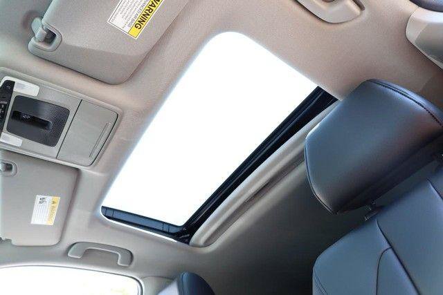 Used 2025 Acura Integra FWD image 9