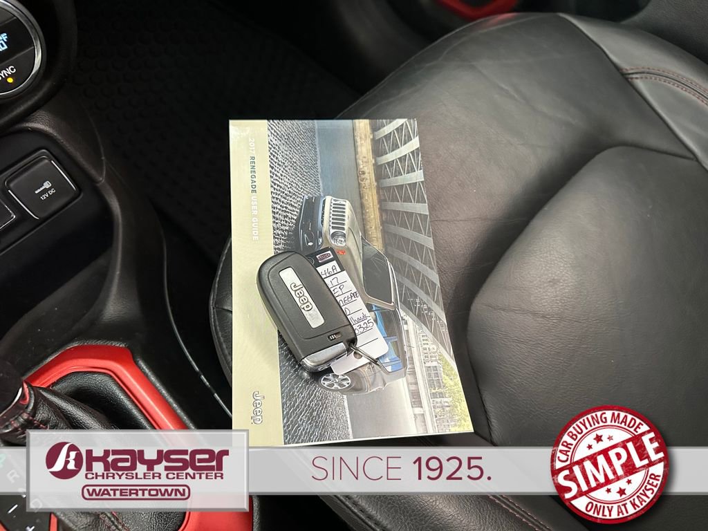 Used 2017 Jeep Renegade Trailhawk w/ Premium Trailhawk Package image 34