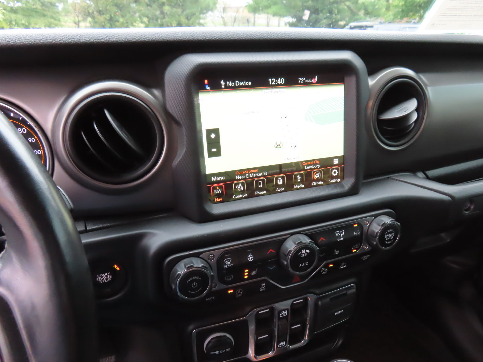 Used 2022 Jeep Gladiator Sport AWD/4WD image 23