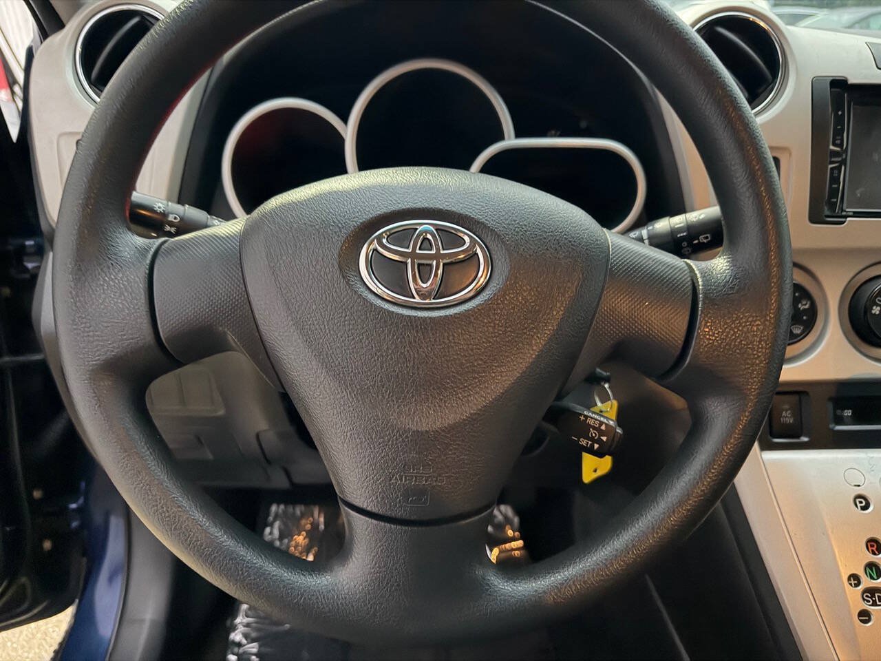 Used 2009 Toyota Matrix S FWD image 12