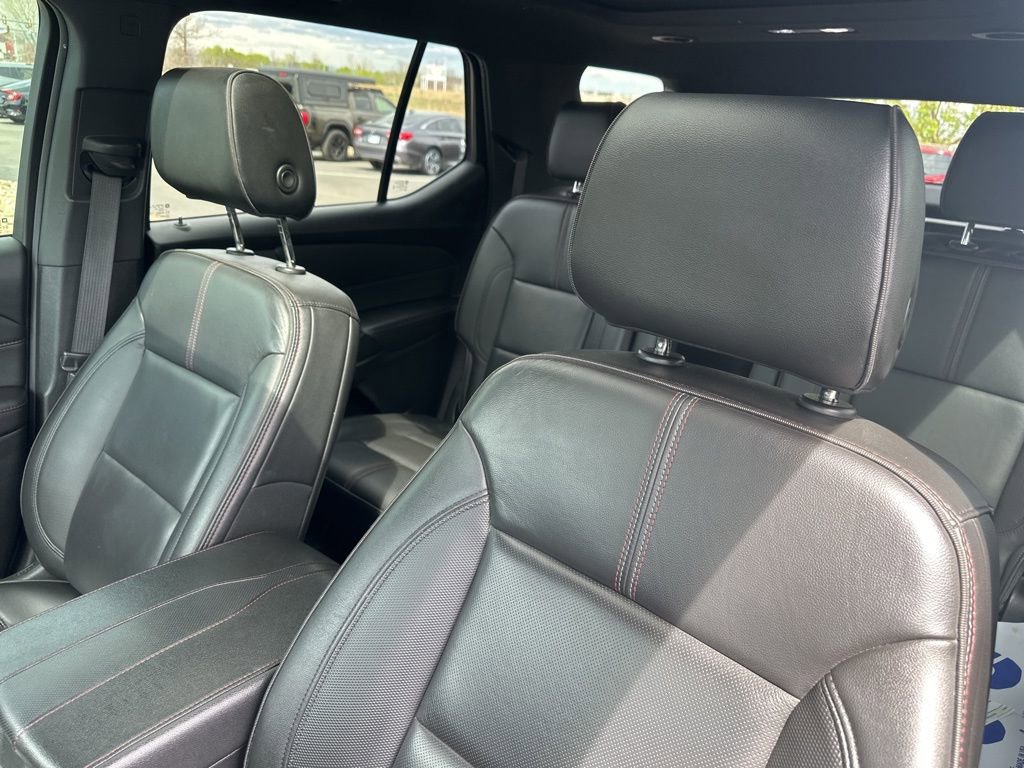 Used 2022 Chevrolet Traverse RS image 14