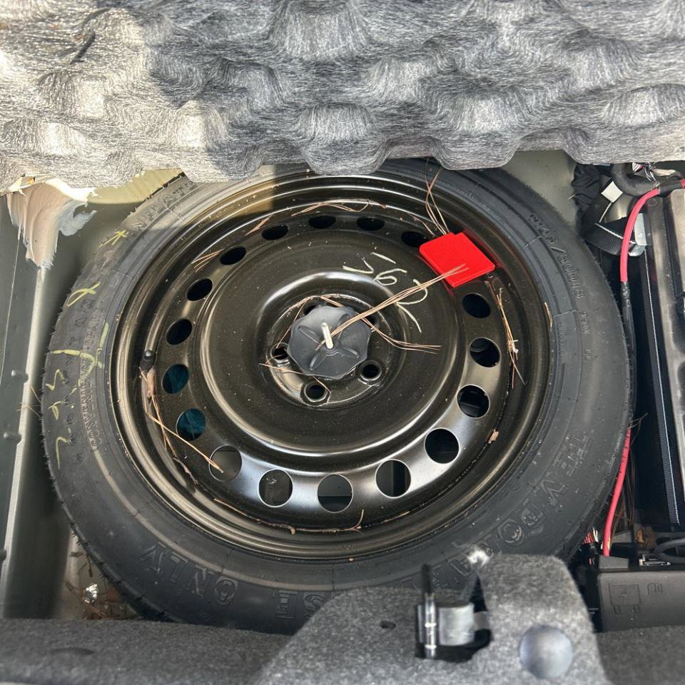 Used 2012 Dodge Challenger SXT Plus image 32