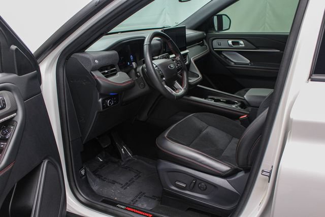 Used 2025 Ford Explorer ST AWD/4WD image 9