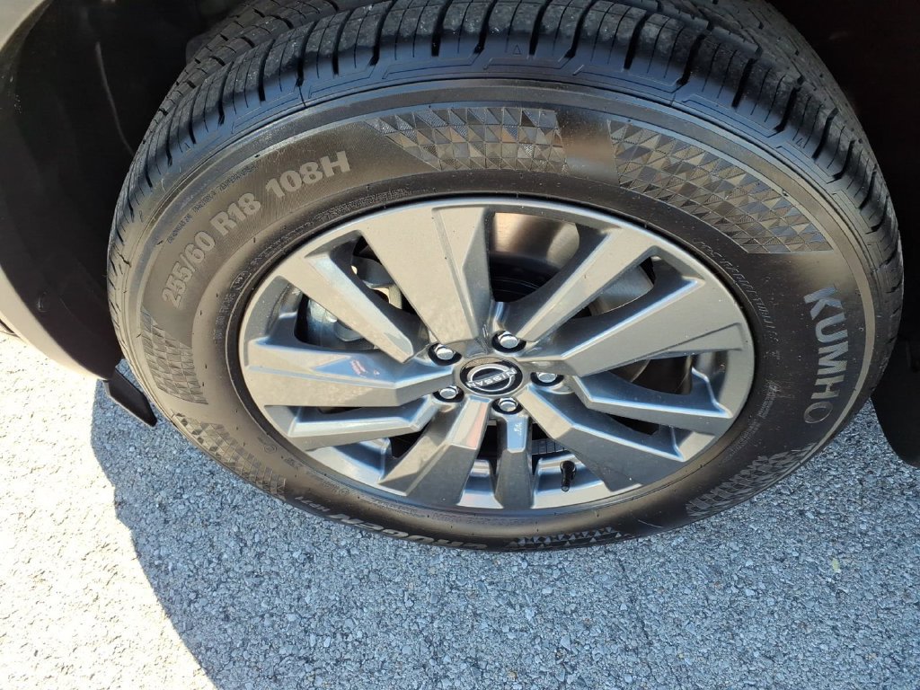 New 2026 Nissan Pathfinder SV w/ SV Premium Package AWD/4WD image 5
