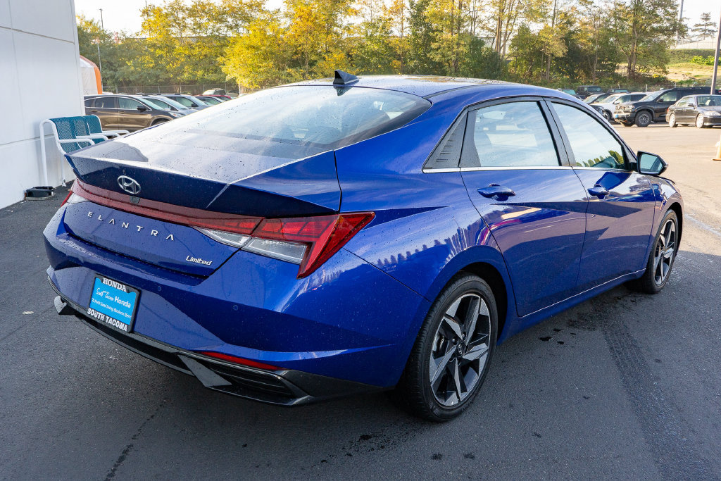 Used 2023 Hyundai Elantra Limited FWD image 14