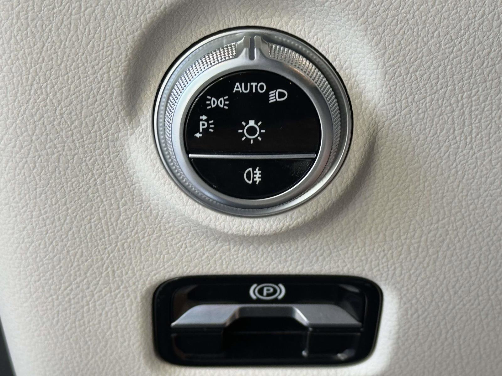 Certified 2022 Mercedes-Benz C 300 C 300 image 21