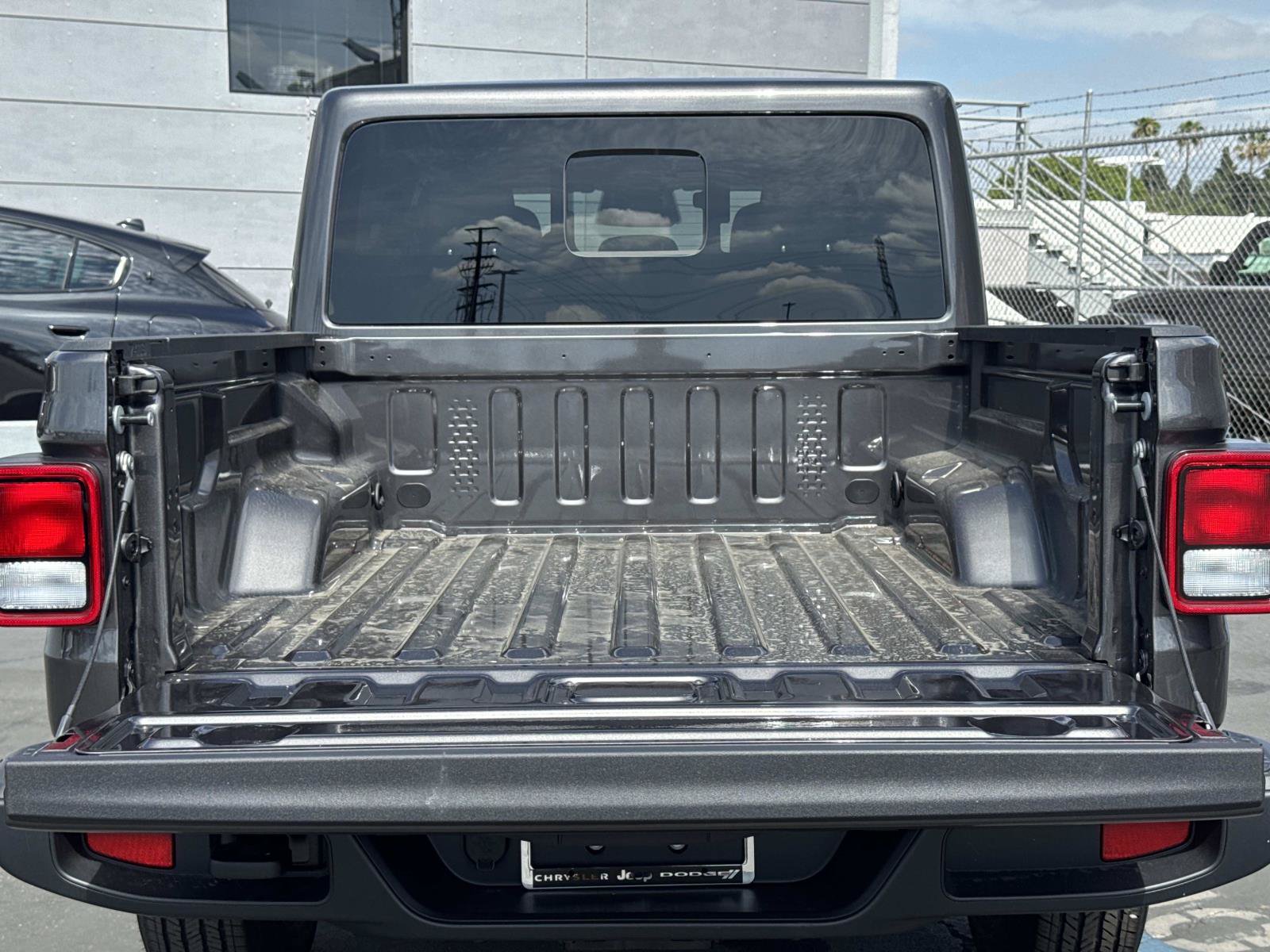 New 2026 Jeep Gladiator Sport AWD/4WD image 29