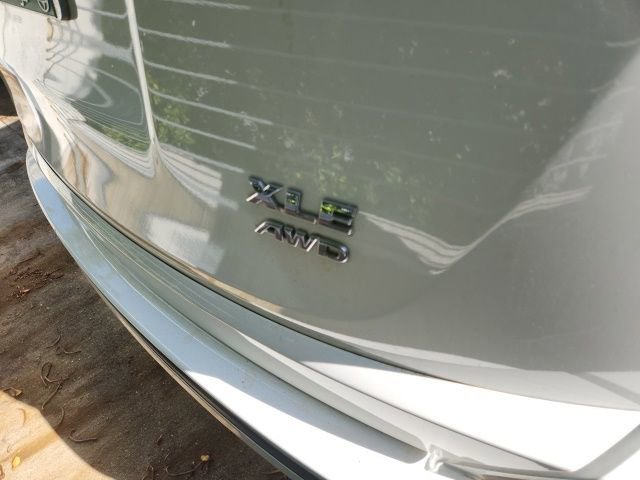 Used 2016 Toyota RAV4 XLE image 7