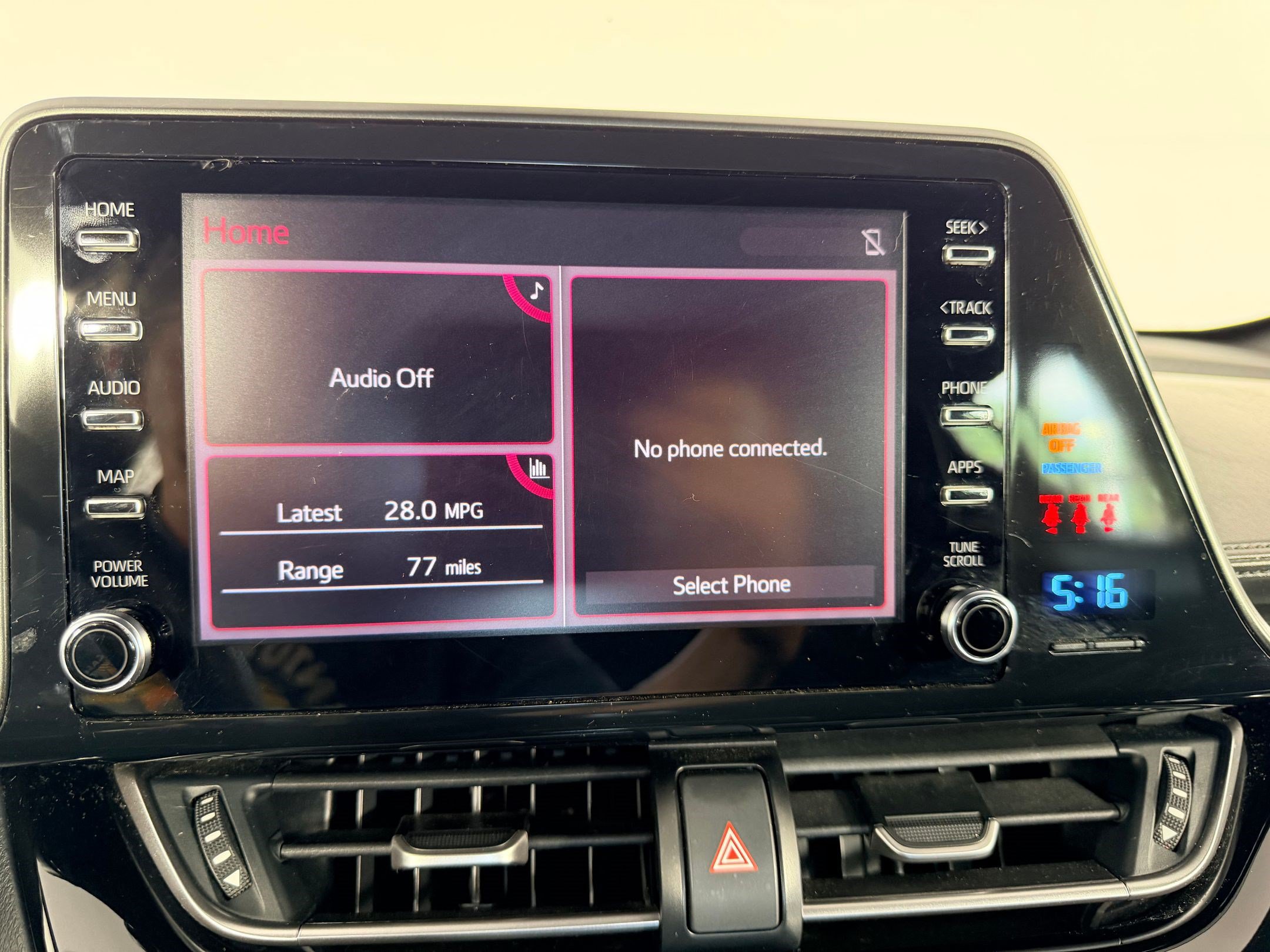 Used 2019 Toyota C-HR LE FWD image 20