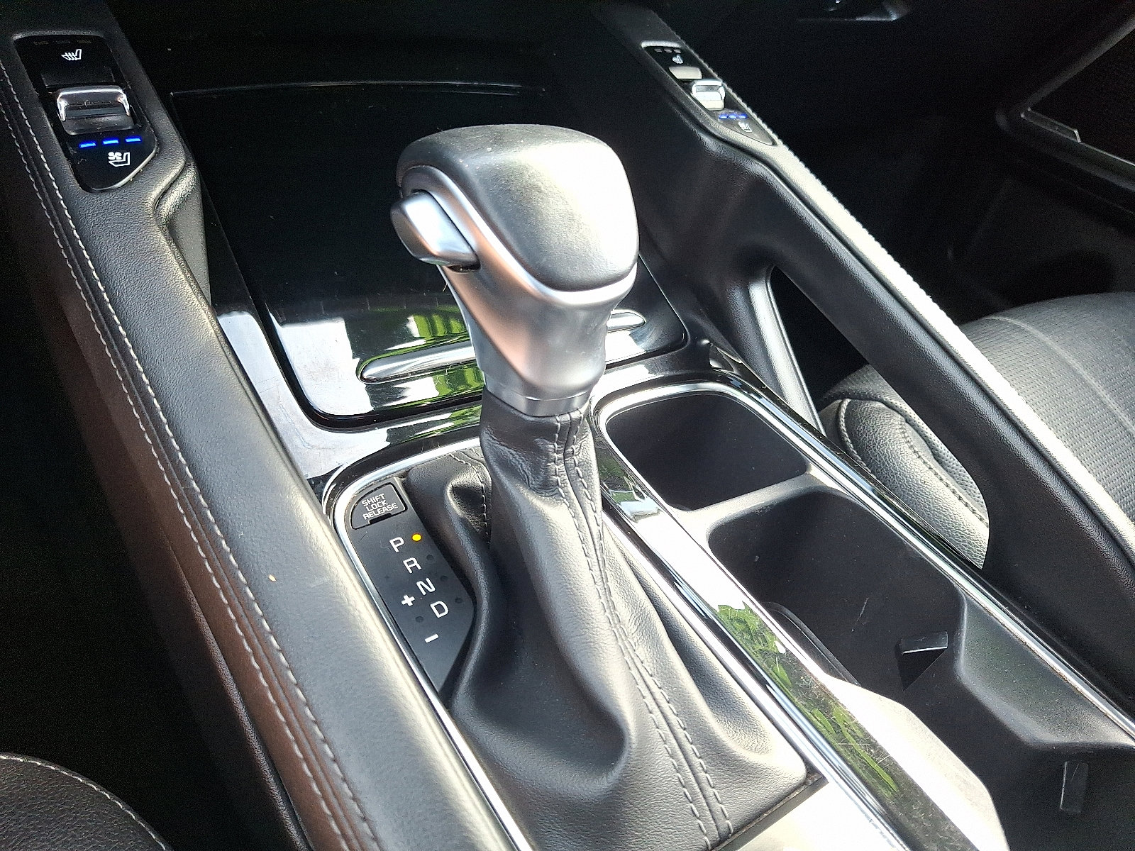 Certified 2022 Kia Telluride EX w/ EX Premium Package image 16