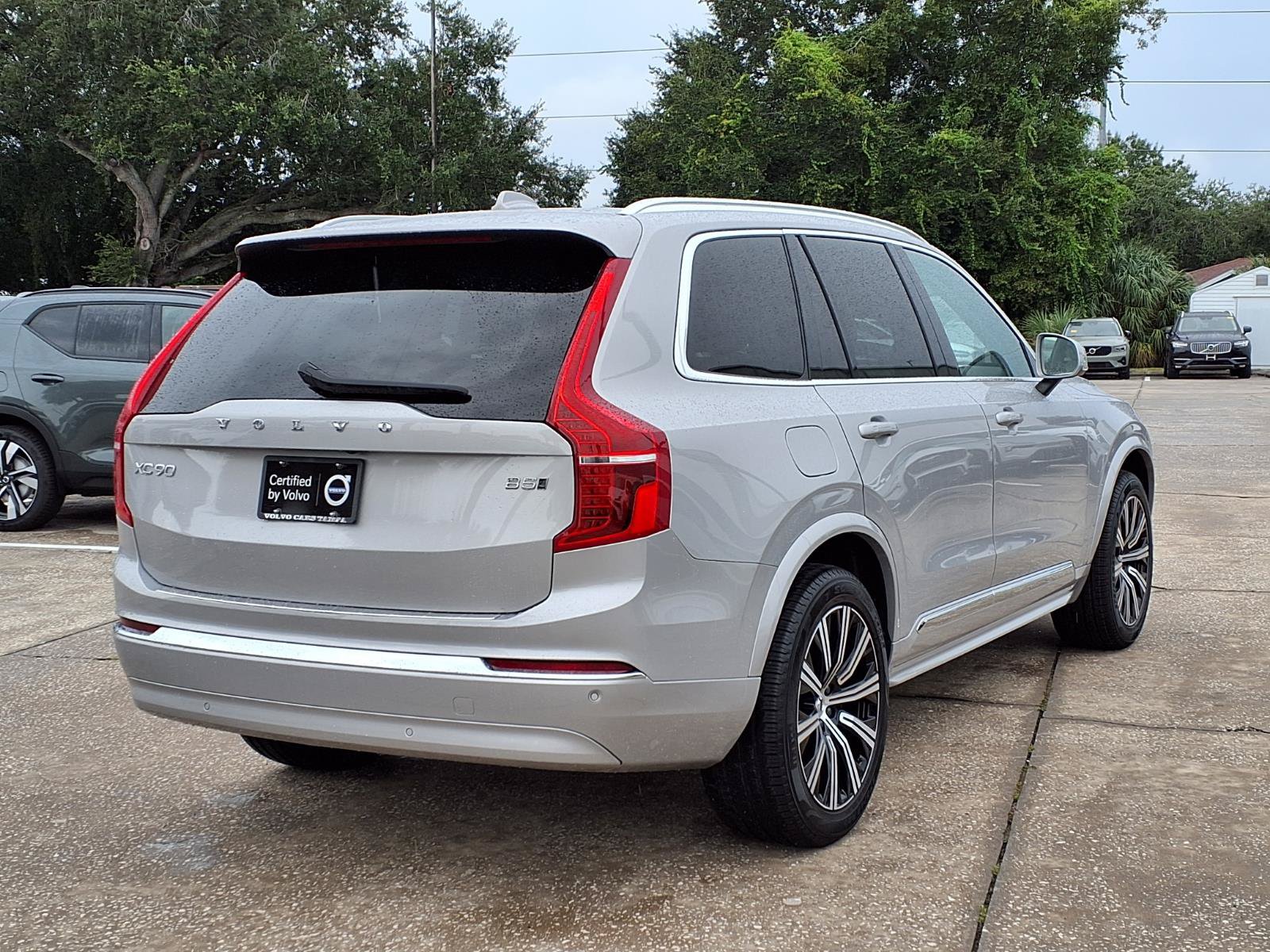 Used 2025 Volvo XC90 B5 Core w/ Protection Package Premier AWD/4WD image 7