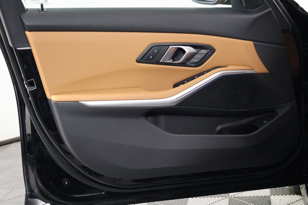 Used 2025 BMW 330i Sedan w/ Convenience Package image 12