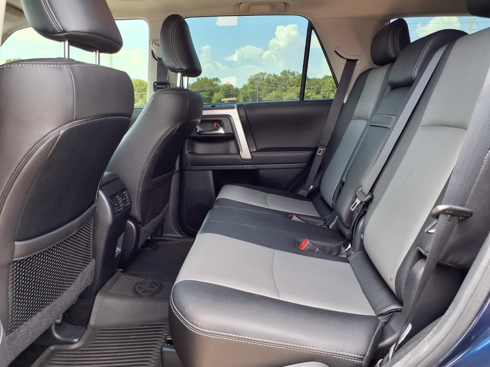 Certified 2023 Toyota 4Runner SR5 Premium w/ Moonroof Package AWD/4WD image 10