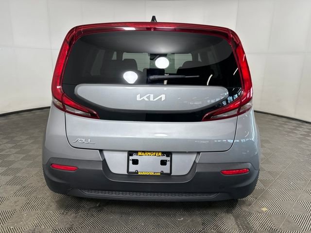 Used 2022 Kia Soul LX image 4