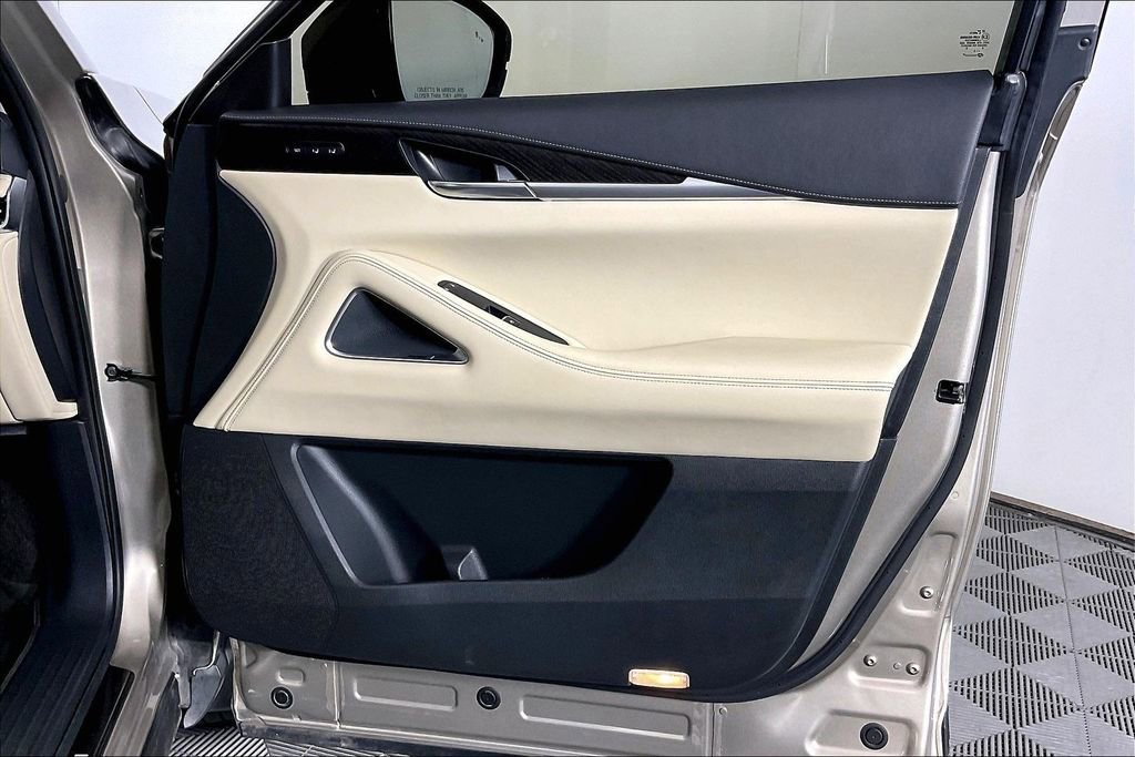 Used 2023 INFINITI QX60 Sensory w/ Vision Package image 26