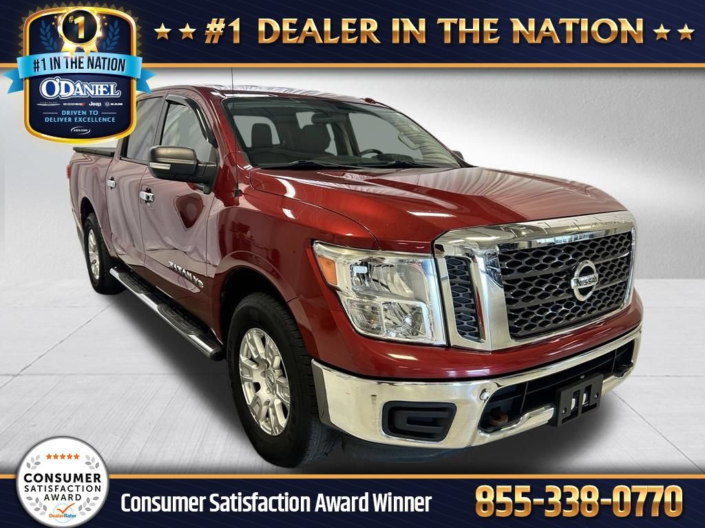 Used 2018 Nissan Titan SV AWD/4WD image 1