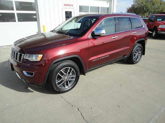 Used 2018 Jeep Grand Cherokee Limited AWD/4WD image 22