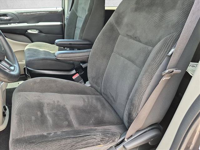 Used 2017 Dodge Grand Caravan SE w/ Power Window Group FWD image 15